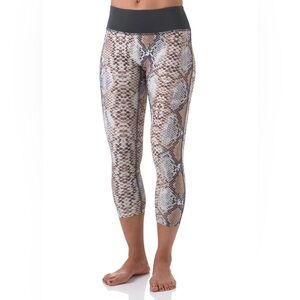 PrismSport Python Capri Legging
